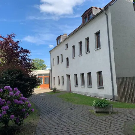 Hinterhaus No1 *